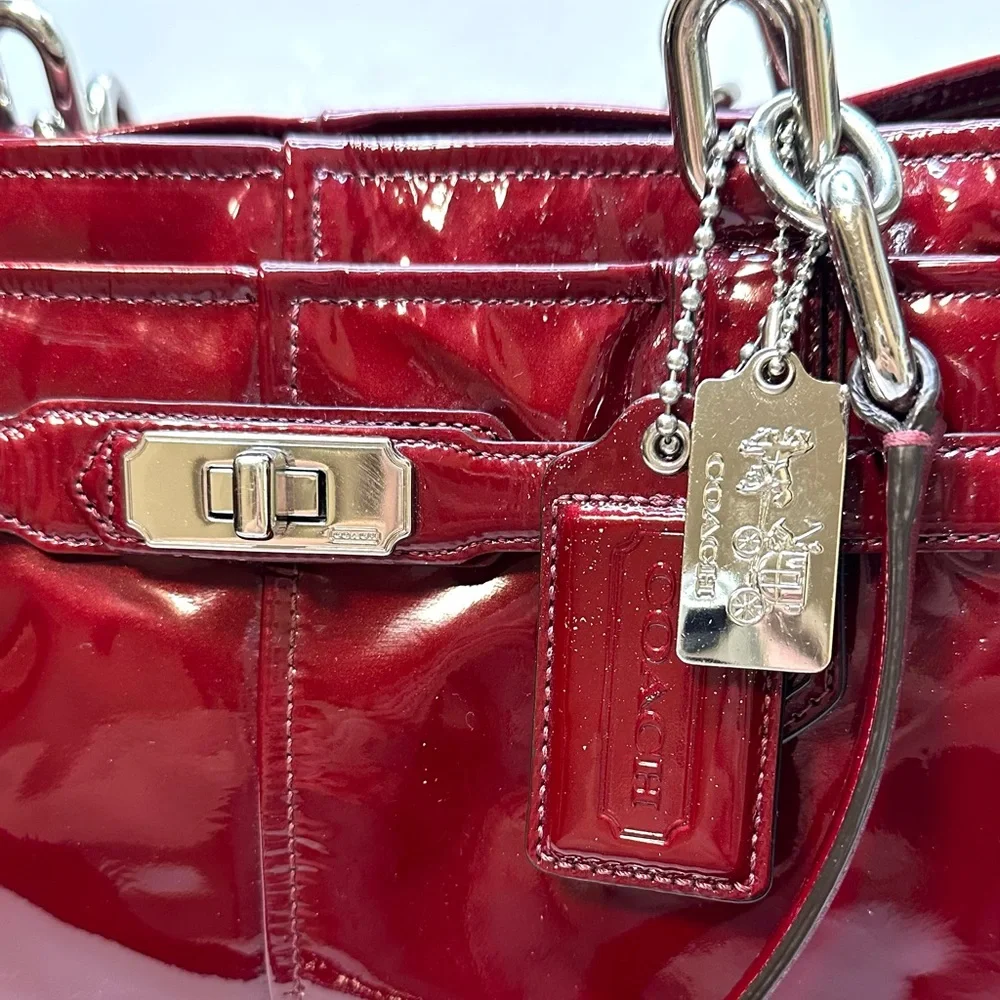 ✅ Sold ✅ Y2K Coach Chelsea Jayden Burgundy Patent Leather Tote Handbag Satchel - Picture 9 of 16